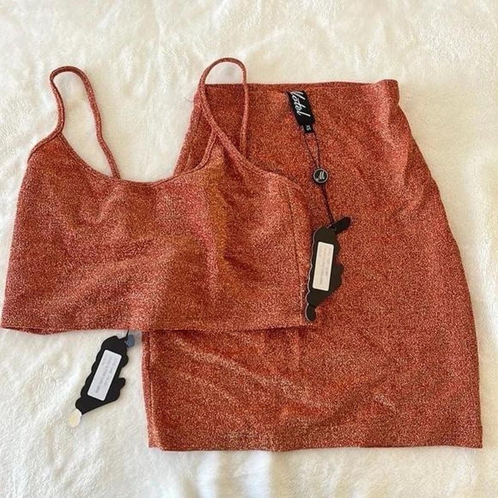 Revolve Motel Set
